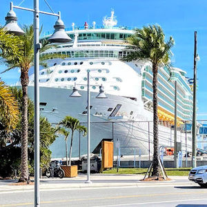 Meet your Posher, Carmen